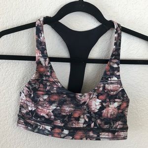 Lululemon sports bra